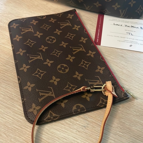 Louis Vuitton 2022 Monogram/Cerise Neverfull POUCH 🎆RFID Chipped🎆 - Picture 3 of 9